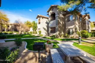 Photo #2: 6185280 Listing