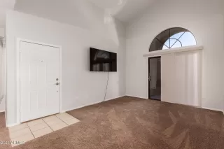 Photo #5: 6185280 Listing