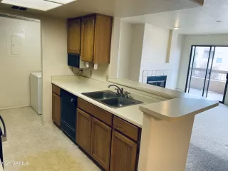 Photo #3: 6185288 Listing