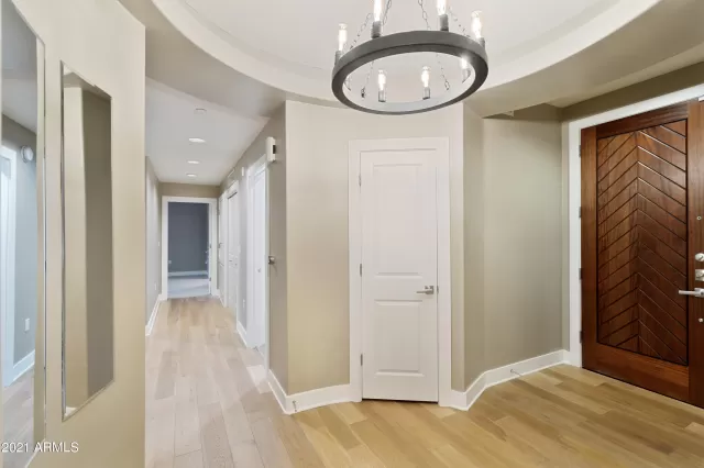 MLS: 6185310 Condo For Sale
