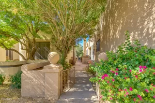 Photo #3: 6185560 Listing