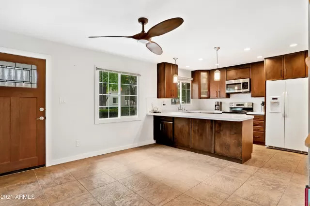 MLS: 6185721 Condo For Sale