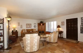 Photo #4: 6185757 Listing