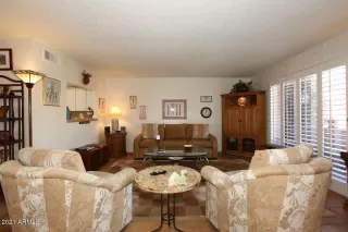 Photo #6: 6185757 Listing