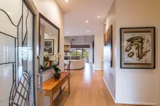 Photo #2: 6186087 Listing