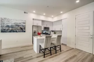 Photo #4: 6186387 Listing