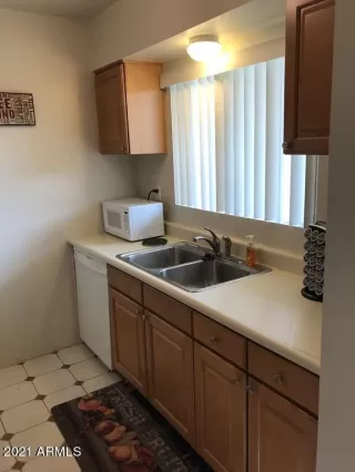 Photo #5: 6186427 Listing