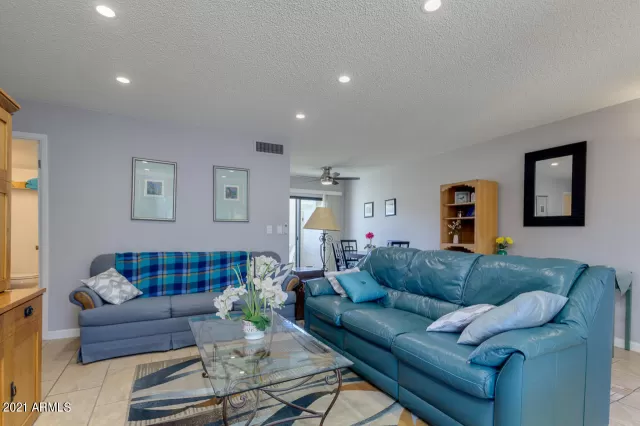 MLS: 6186542 Condo For Sale