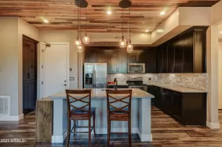 Photo #2: 6186607 Listing