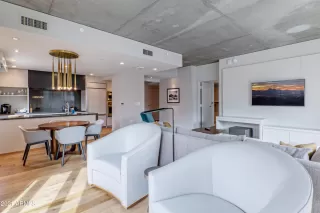 Photo #4: 6186725 Listing 