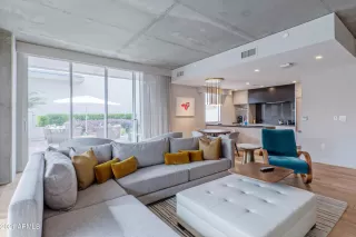 Photo #5: 6186725 Listing 