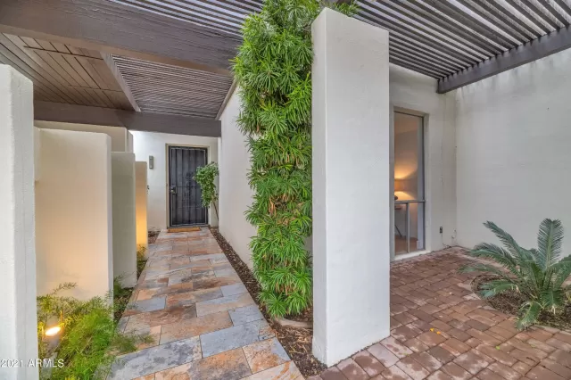 MLS: 6186768 Condo For Sale