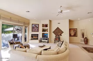 Photo #5: 6186797 Listing