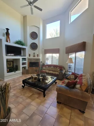 Photo #6: 6186817 Listing