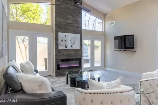 Photo #2: 6186921 Listing