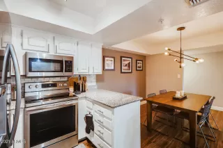 Photo #5: 6187003 Listing 