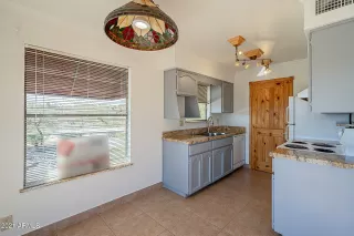 Photo #6: 6187183 Listing