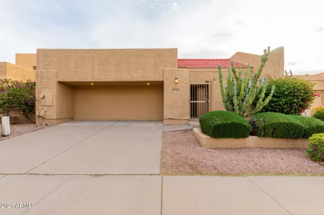 MLS: 6187481 Condo For Sale