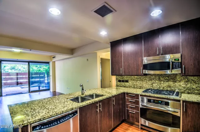 MLS: 6187586 Condo For Sale