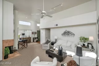 Photo #2: 6187789 Listing 