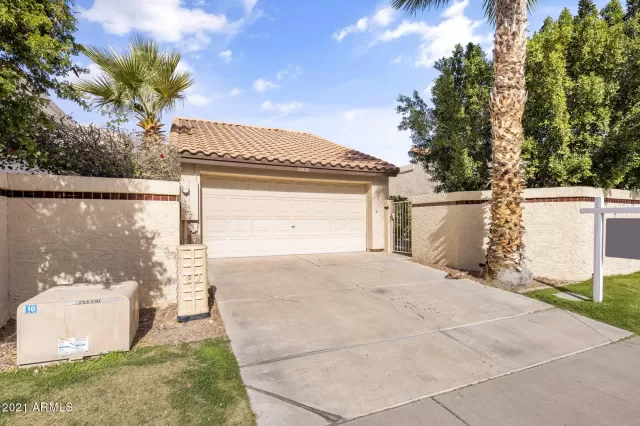 MLS: 6187943 Condo For Sale