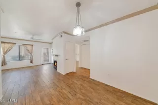 Photo #6: 6188017 Listing