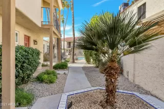 Photo #3: 6188019 Listing