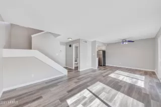 Photo #4: 6188019 Listing