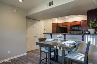 Photo #5: 6188089 Listing 