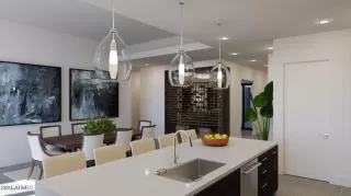 Photo #5: 6188155 Listing