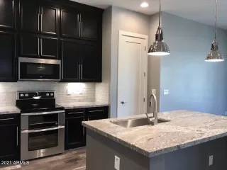 Photo #2: 6188255 Listing