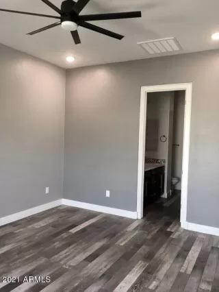 Photo #5: 6188255 Listing