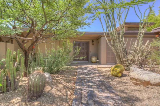 MLS: 6188304 Condo For Sale