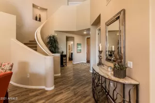 Photo #5: 6188384 Listing