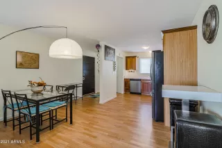 Photo #5: 6188386 Listing