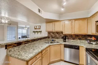 Photo #3: 6188490 Listing