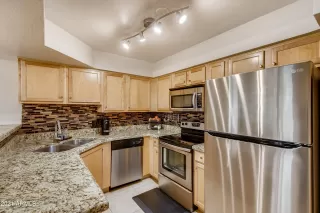 Photo #5: 6188490 Listing