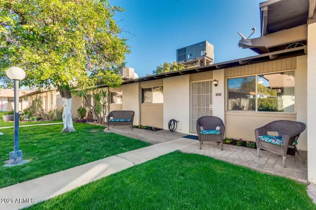 MLS: 6188590 Condo For Sale