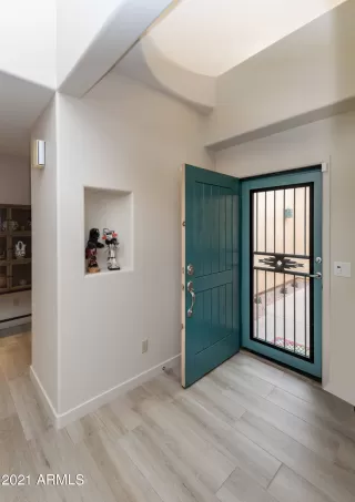 Photo #5: 6188899 Listing