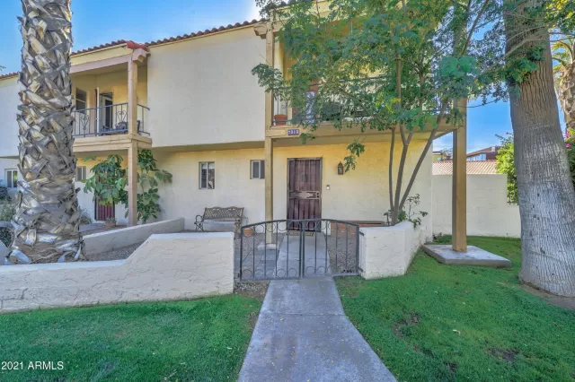 MLS: 6189073 Condo For Sale