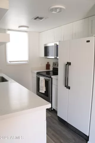 Photo #2: 6189073 Listing 