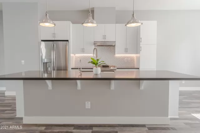 MLS: 6189088 Condo For Sale