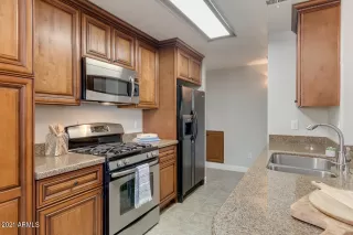 Photo #2: 6189108 Listing