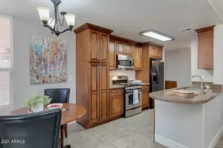 Photo #4: 6189108 Listing