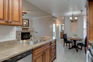 Photo #5: 6189108 Listing