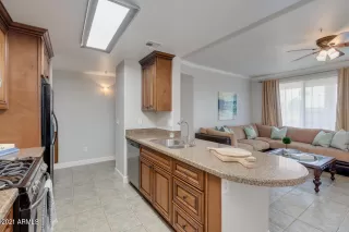 Photo #6: 6189108 Listing