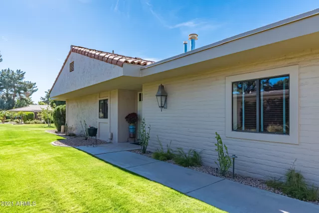 MLS: 6189173 Condo For Sale