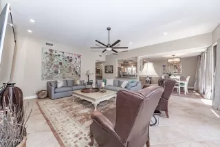 Photo #5: 6189173 Listing