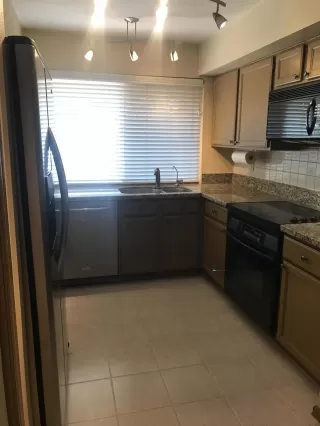 Photo #3: 6189248 Listing