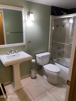 Photo #5: 6189248 Listing